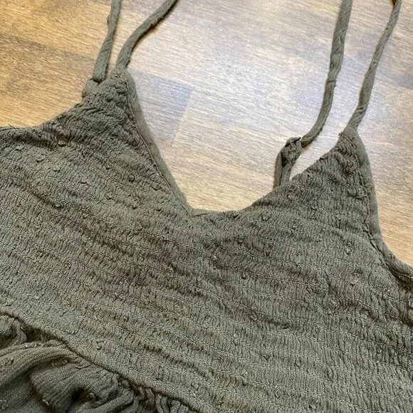Aeropostale Women’s Smocked Cropped Babydoll Tank Top Size XS – Army Green - Picture 5 of 5